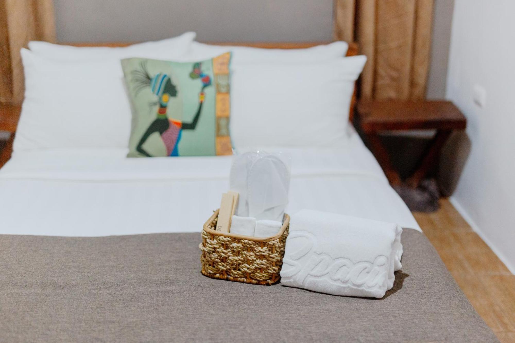Lumban スペイシオ カリラヤ ベッド アンド ブレックファースト Bed & Breakfast エクステリア 写真