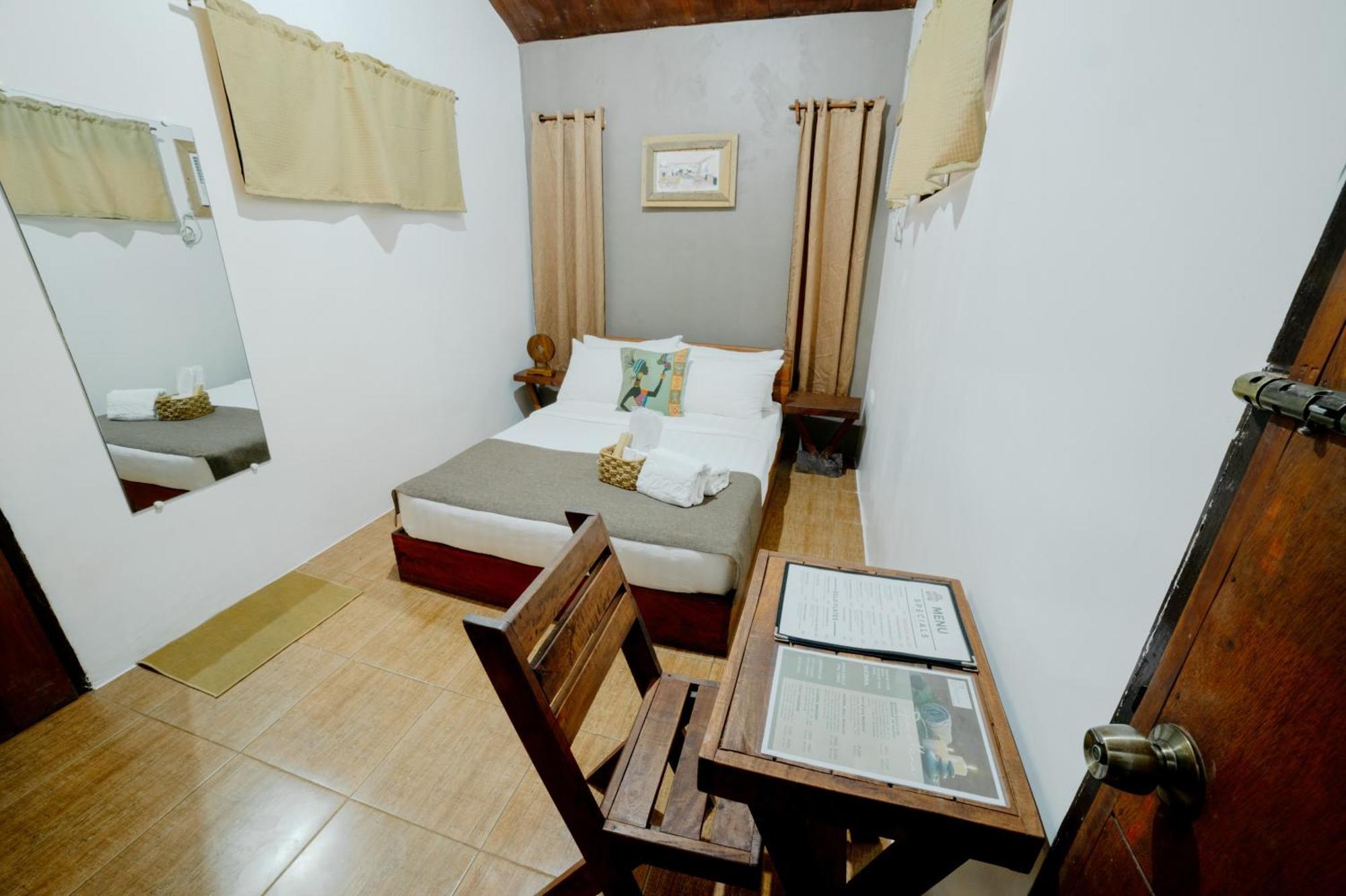 Lumban スペイシオ カリラヤ ベッド アンド ブレックファースト Bed & Breakfast エクステリア 写真