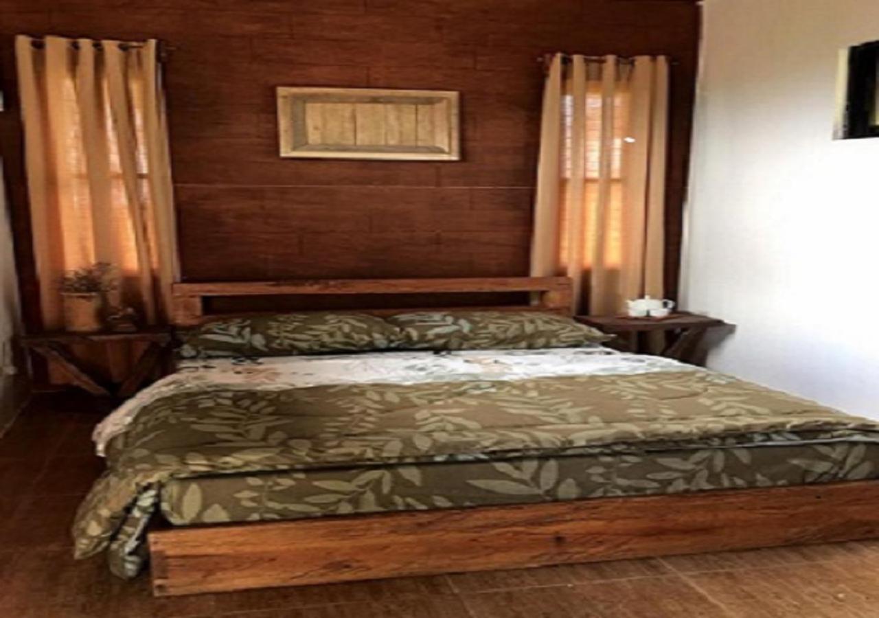 Lumban スペイシオ カリラヤ ベッド アンド ブレックファースト Bed & Breakfast エクステリア 写真