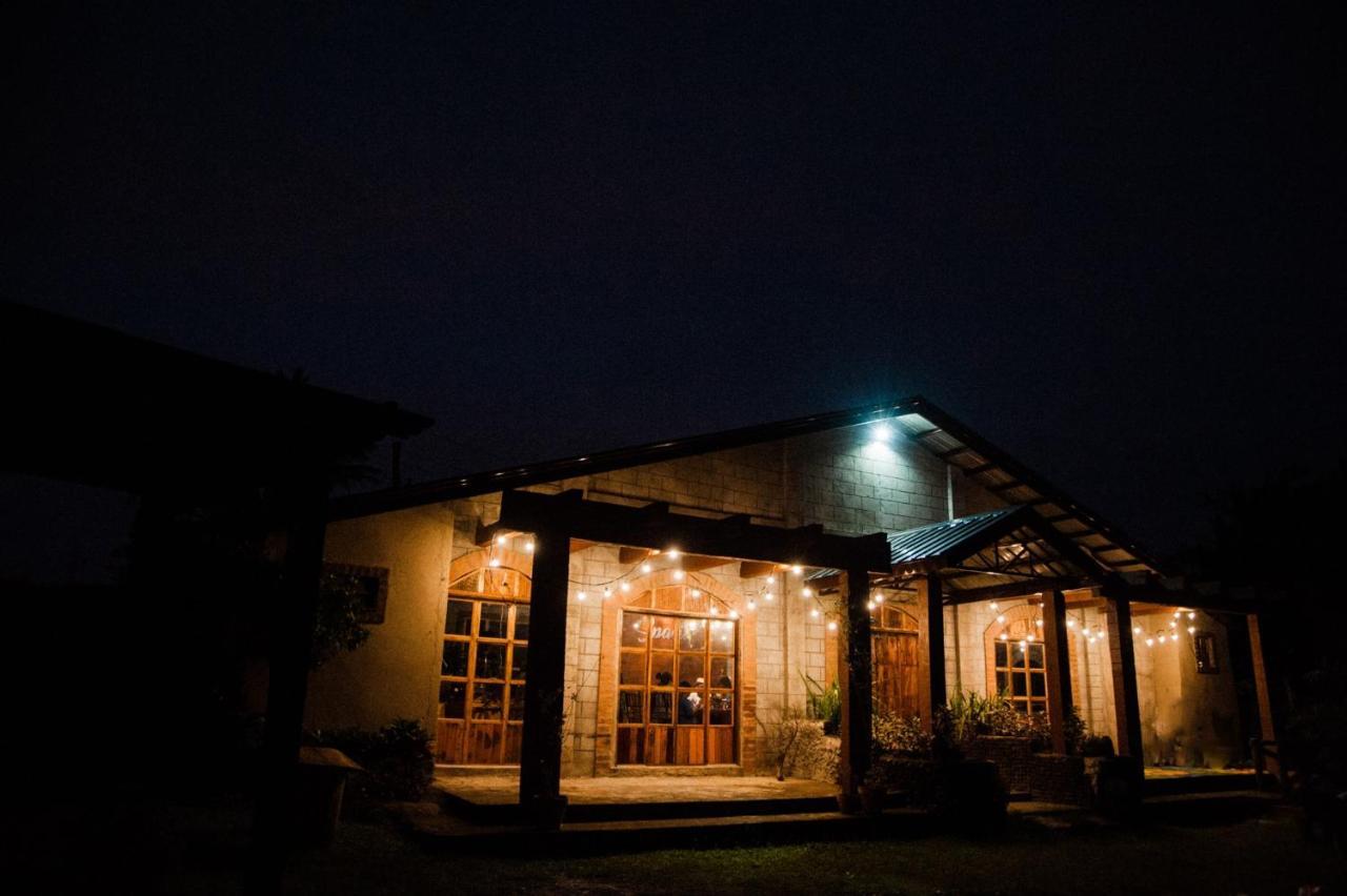 Lumban スペイシオ カリラヤ ベッド アンド ブレックファースト Bed & Breakfast エクステリア 写真