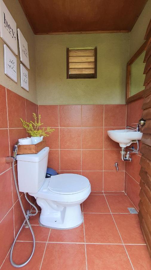 Lumban スペイシオ カリラヤ ベッド アンド ブレックファースト Bed & Breakfast エクステリア 写真
